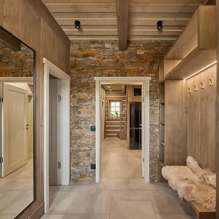 Raz Dva Tatil Evi